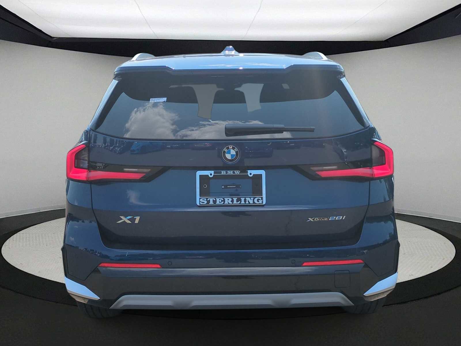 Used 2025 BMW X1 xDrive28i w/ Technology Package image 7