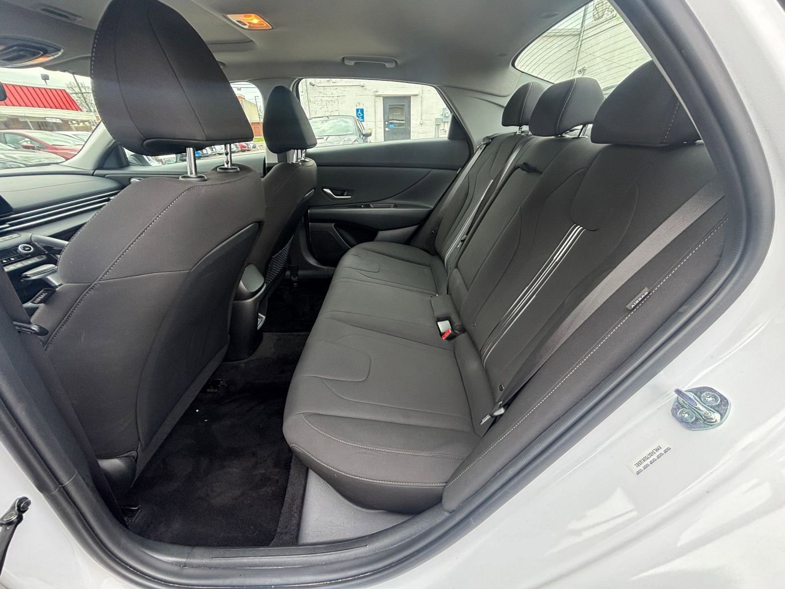 Used 2025 Hyundai Elantra SEL FWD image 28