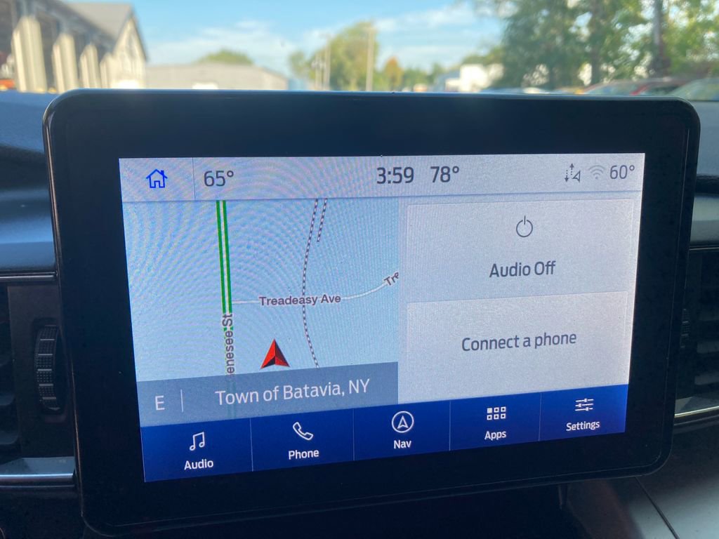 Used 2022 Ford Explorer XLT w/ Equipment Group 202A image 23