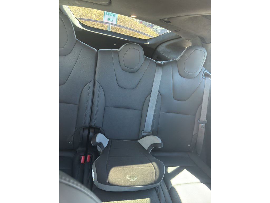 Used 2023 Tesla Model X image 3