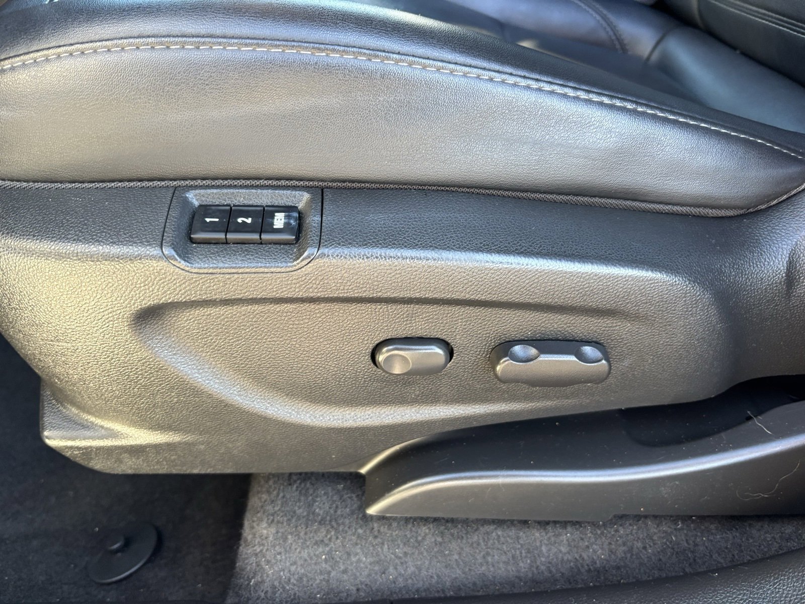 Used 2017 Buick Encore Essence image 18