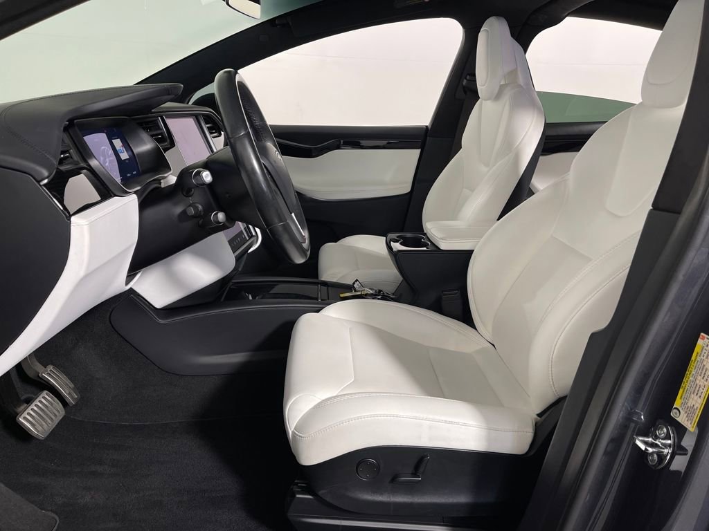 Used 2018 Tesla Model X 100D image 12