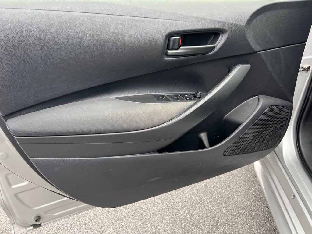 Used 2022 Toyota Corolla LE image 14