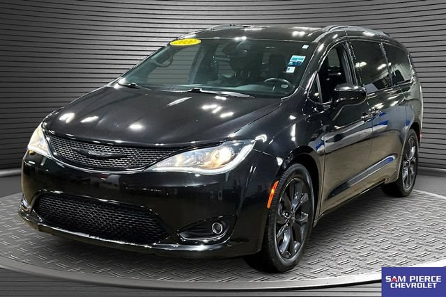 Used 2020 Chrysler Pacifica Touring-L Plus w/ S Appearance Package FWD image 1