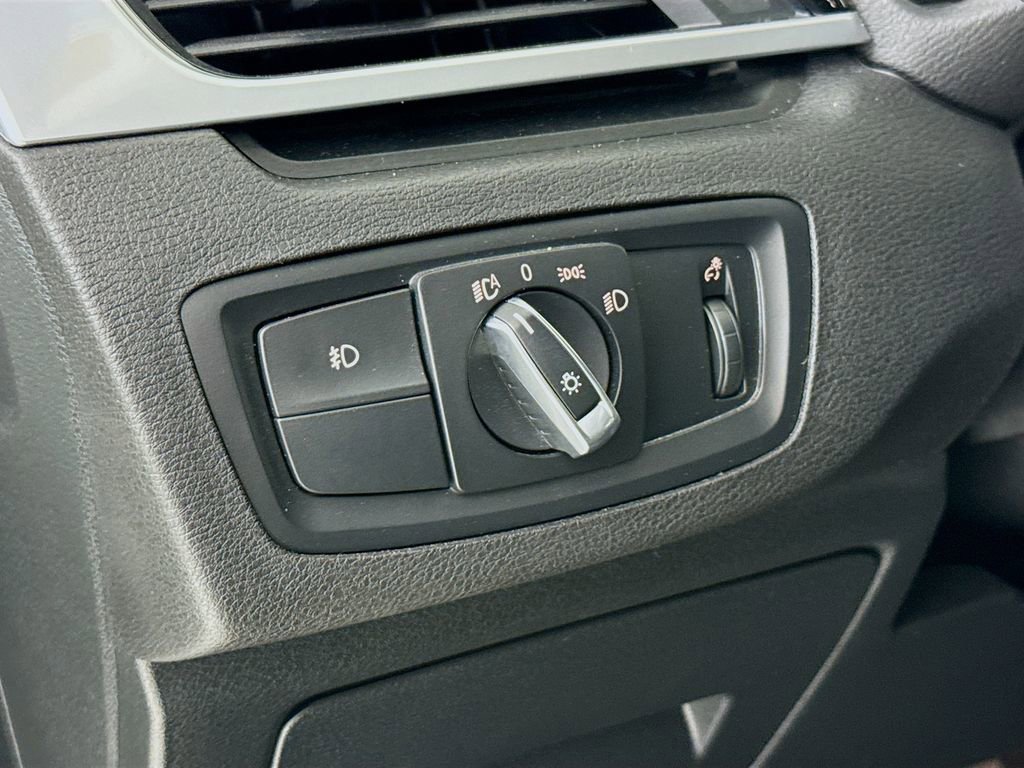 Used 2018 BMW X1 xDrive28i image 10