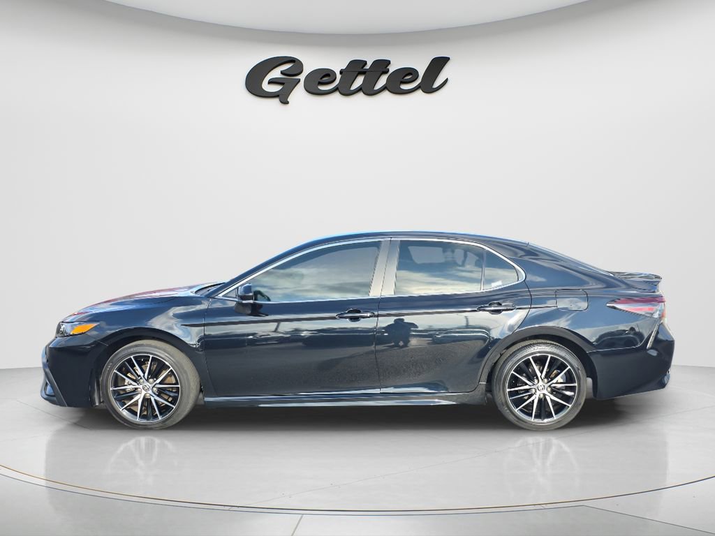 Used 2024 Toyota Camry SE FWD image 8