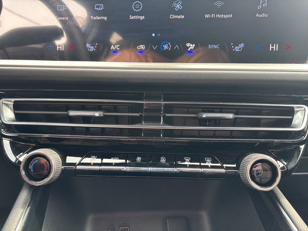 New 2026 Chevrolet Traverse LT w/ Midnight/Sport Edition image 19