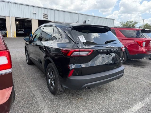 Used 2025 Ford Escape ST-Line AWD/4WD image 4