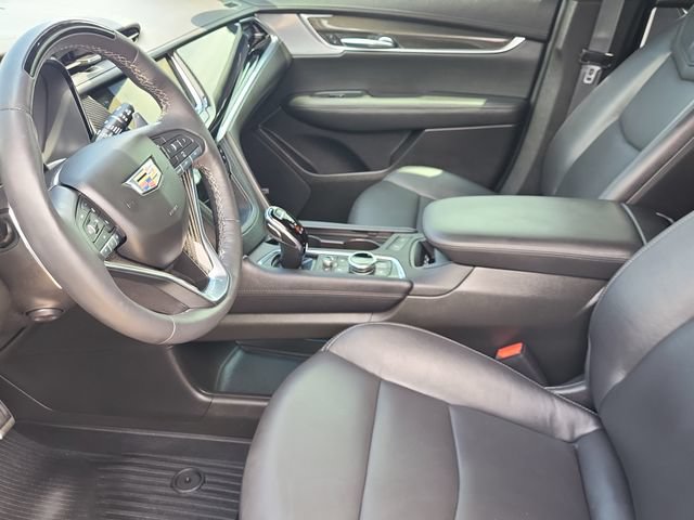 Certified 2024 Cadillac XT6 Sport w/ Technology Package AWD/4WD image 12