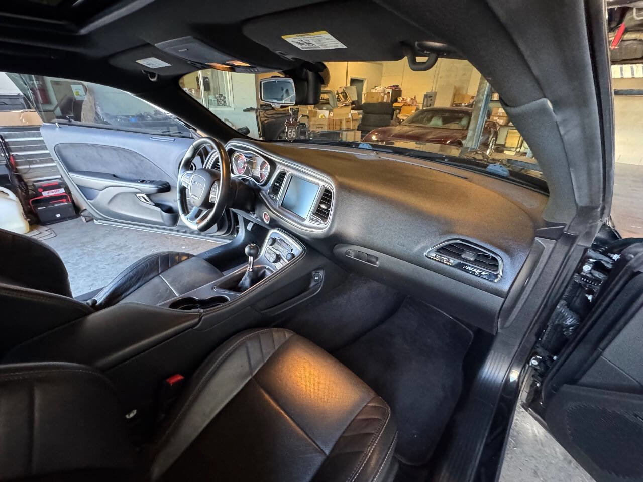 Used 2016 Dodge Challenger SRT Hellcat image 31