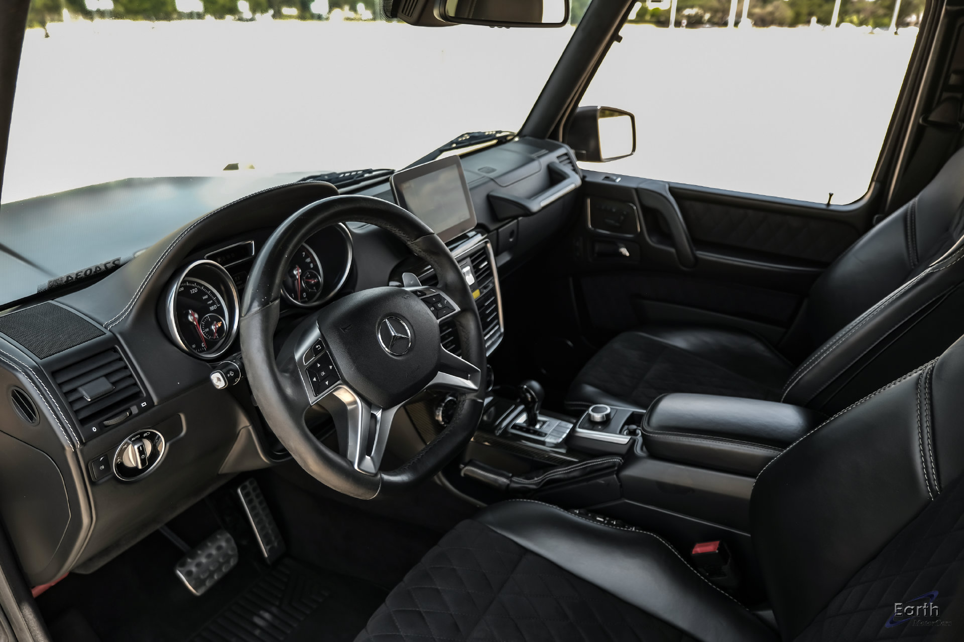Used 2017 Mercedes-Benz G 550 Squared image 2