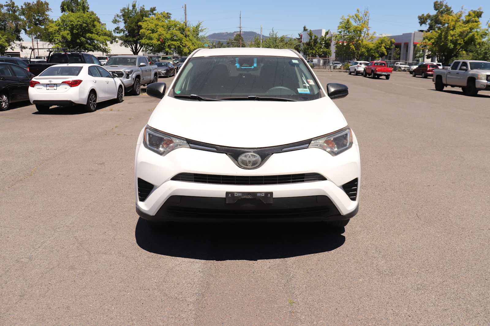 Used 2017 Toyota RAV4 LE w/ Carpet Mat Package FWD video 2
