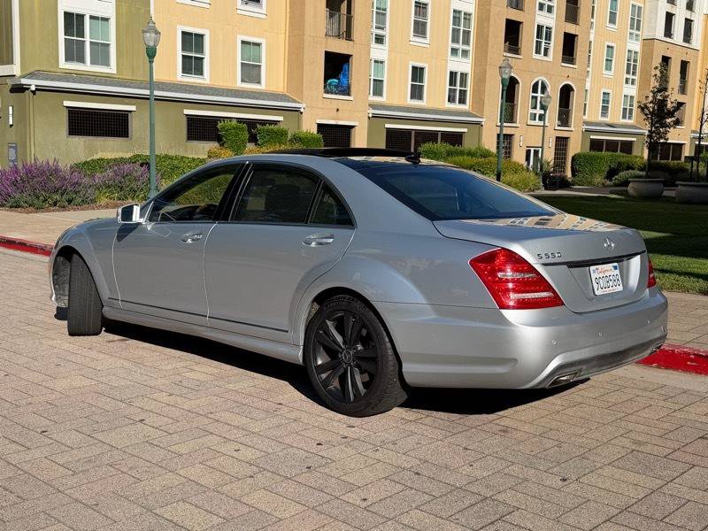 Used 2010 Mercedes-Benz S 550 image 5