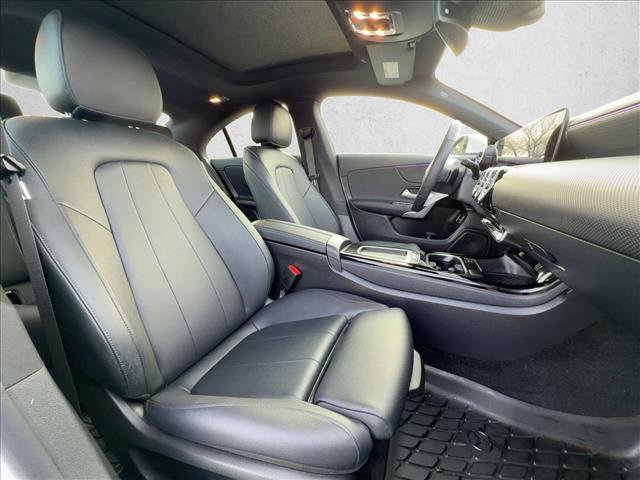 Used 2025 Mercedes-Benz CLA 250 4MATIC image 22