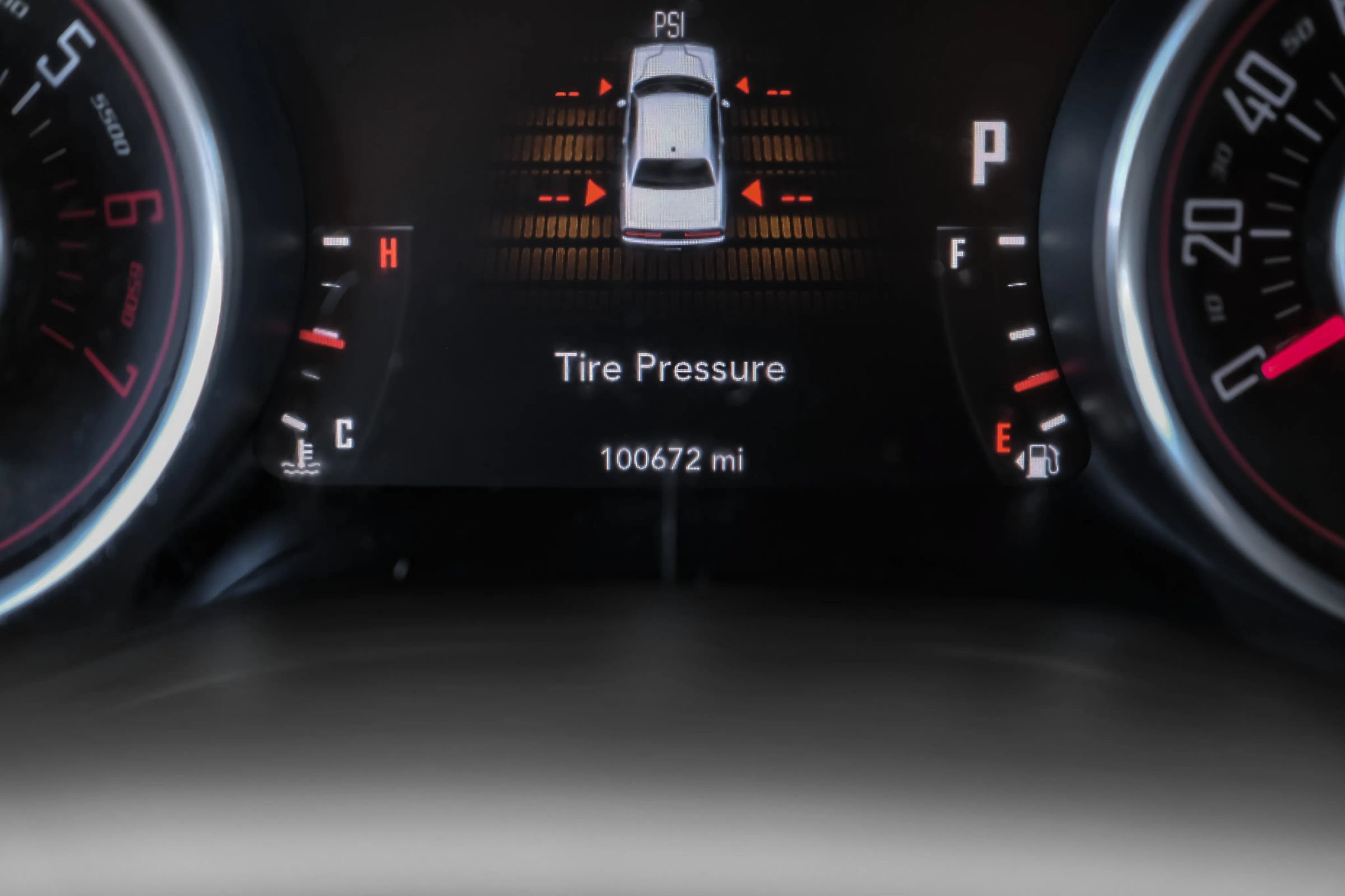Used 2015 Dodge Challenger R/T RWD image 22