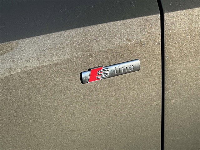 Used 2025 Audi Q3 2.0T Premium w/ Convenience Package image 11