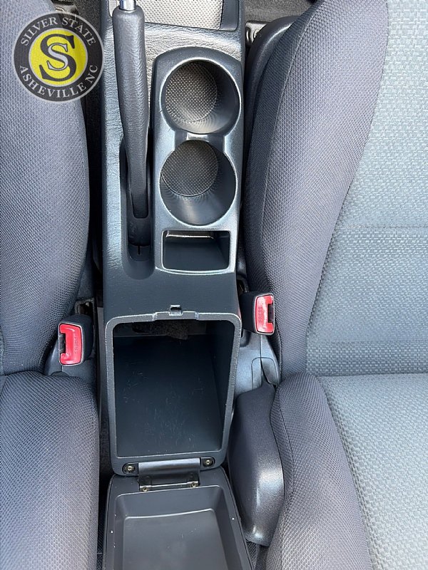 Used 2004 Toyota Matrix FWD image 22