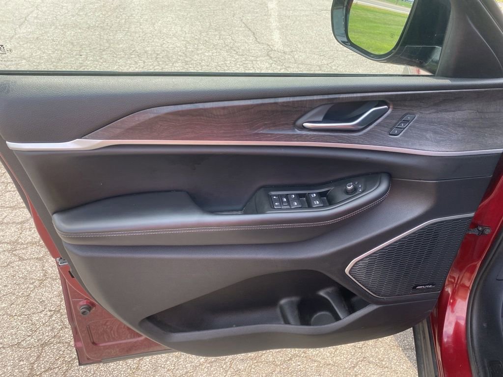 Used 2021 Jeep Grand Cherokee L Limited image 26