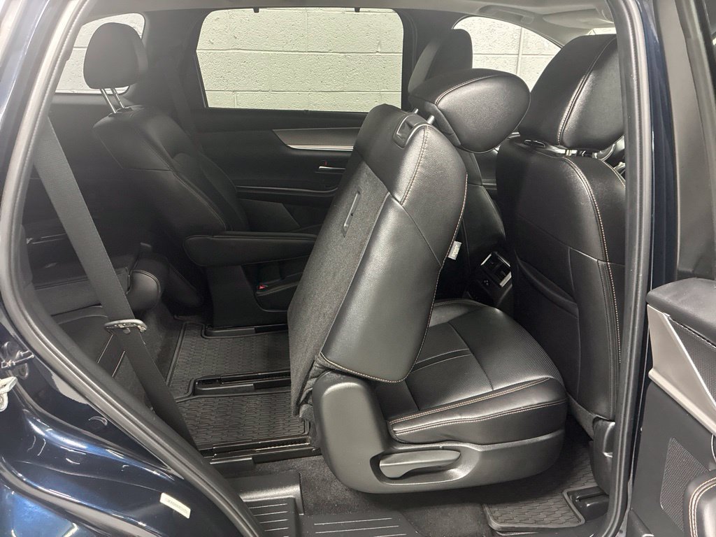 Used 2024 MAZDA CX-90 Plug-In Hybrid w/ Premium Pkg AWD/4WD image 12
