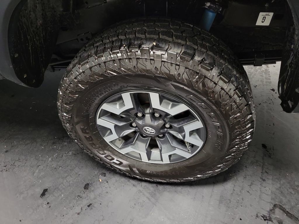Used 2023 Toyota Tacoma TRD Off-Road image 11