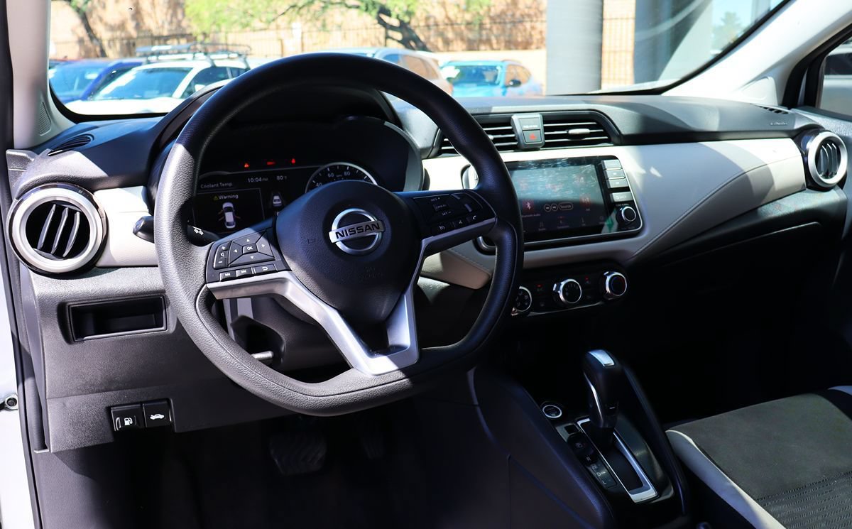 Used 2021 Nissan Versa SV FWD image 39