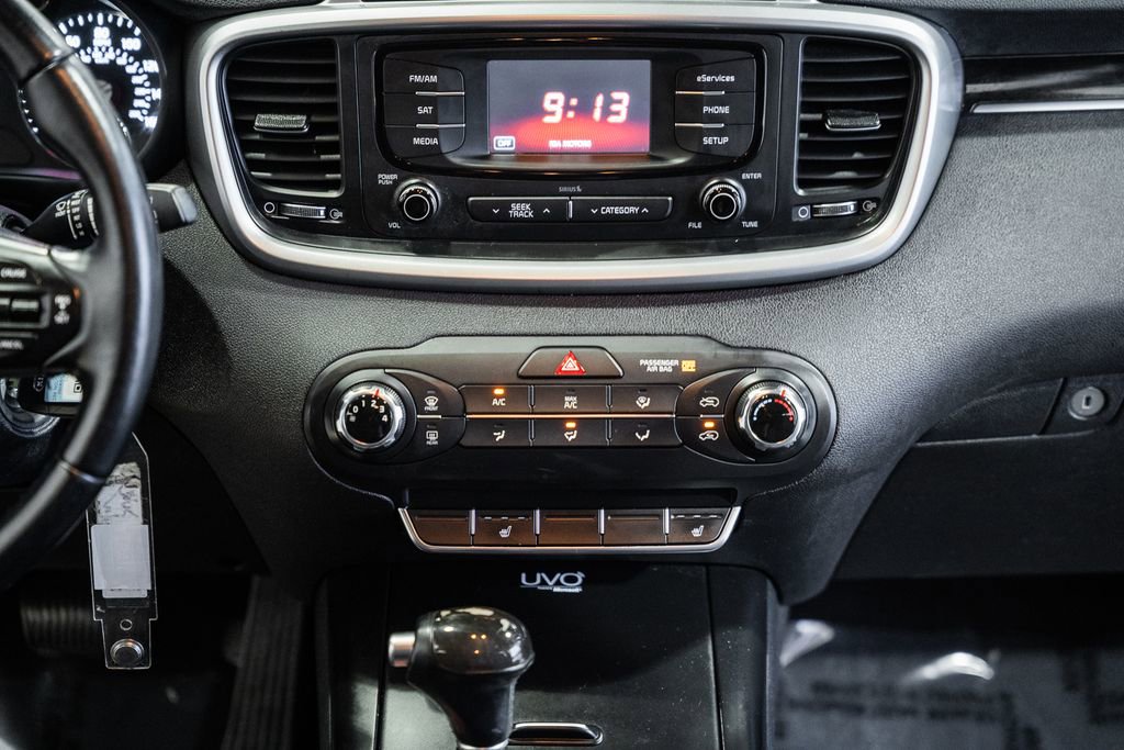 Used 2016 Kia Sorento LX w/ LX Convenience Package image 25