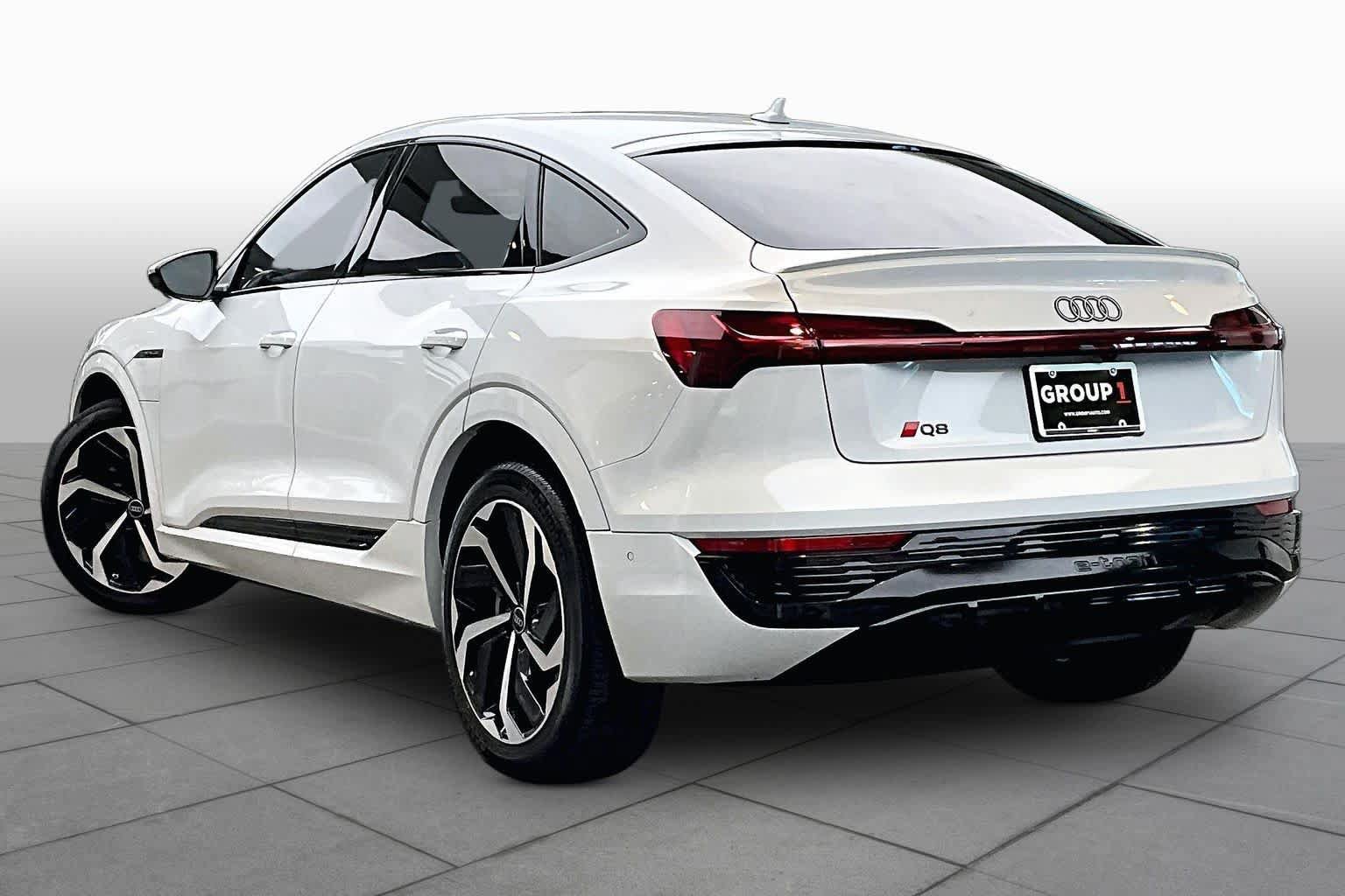 Used 2024 Audi Q8 e-tron Prestige AWD/4WD image 10