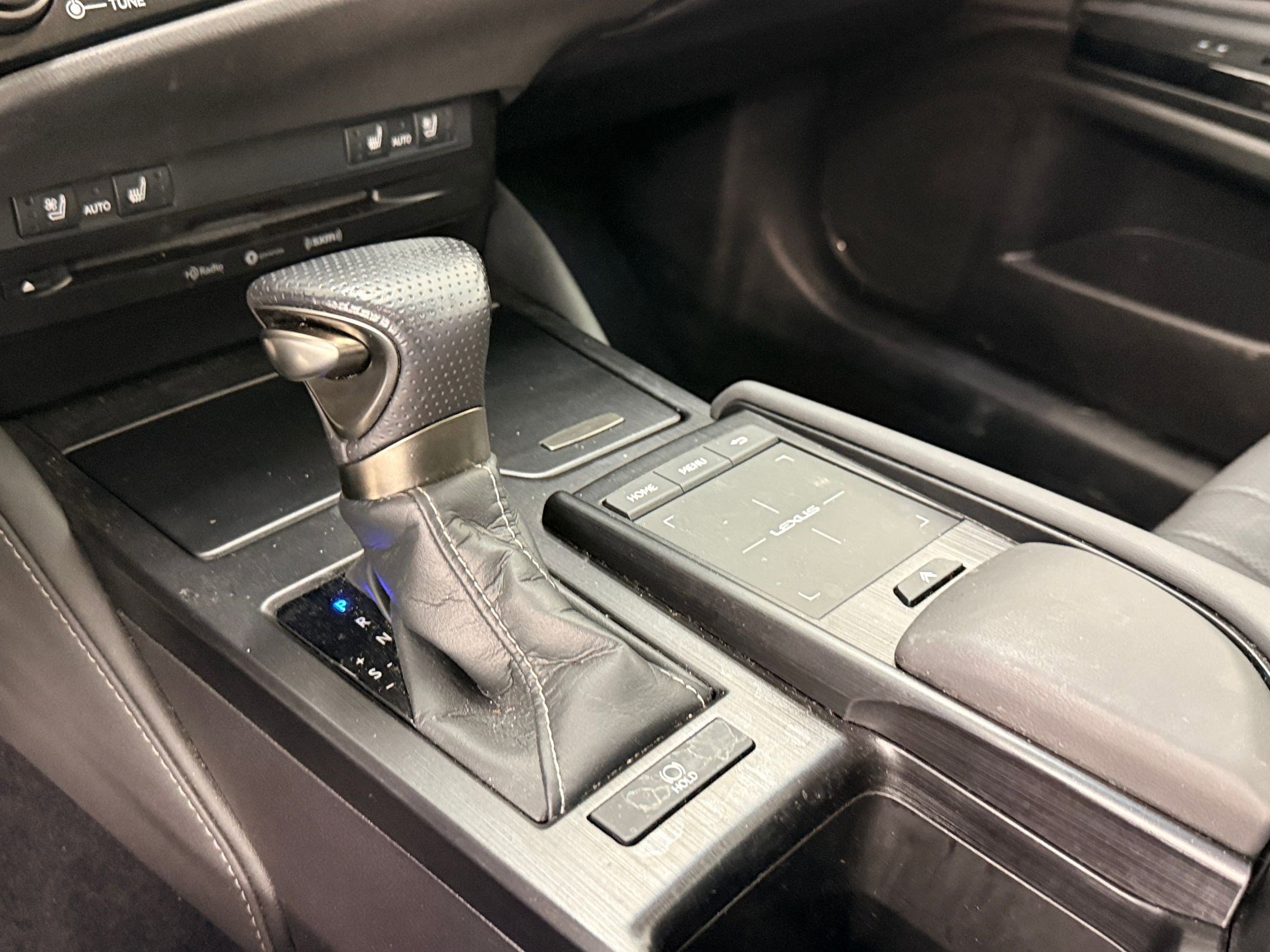 Certified 2022 Lexus ES 350 F Sport w/ Accessory Package FWD image 19