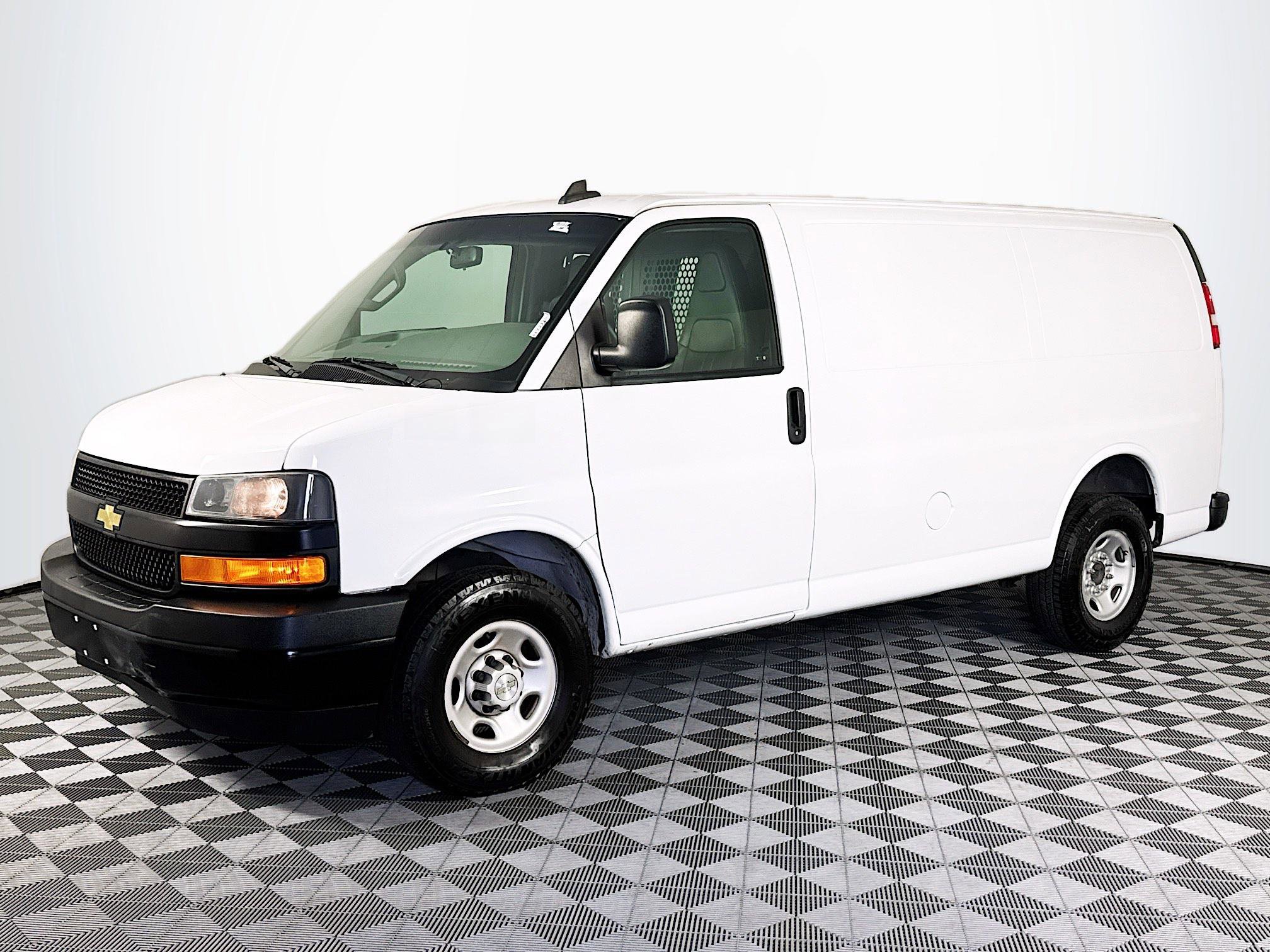 Used 2020 Chevrolet Express 2500 w/ Communications Package image 4