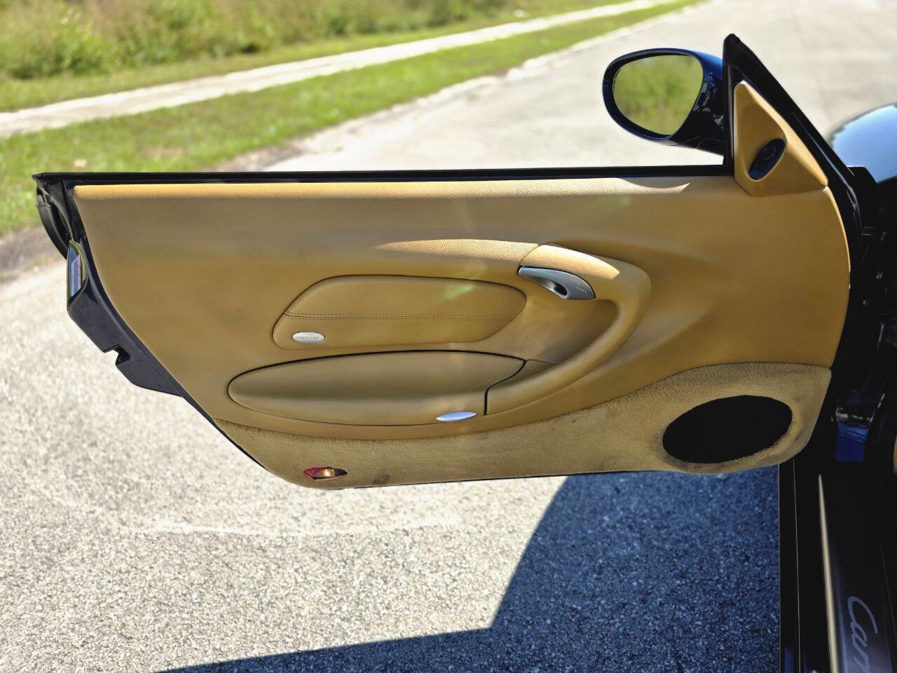 Used 2000 Porsche 911 Carrera image 25