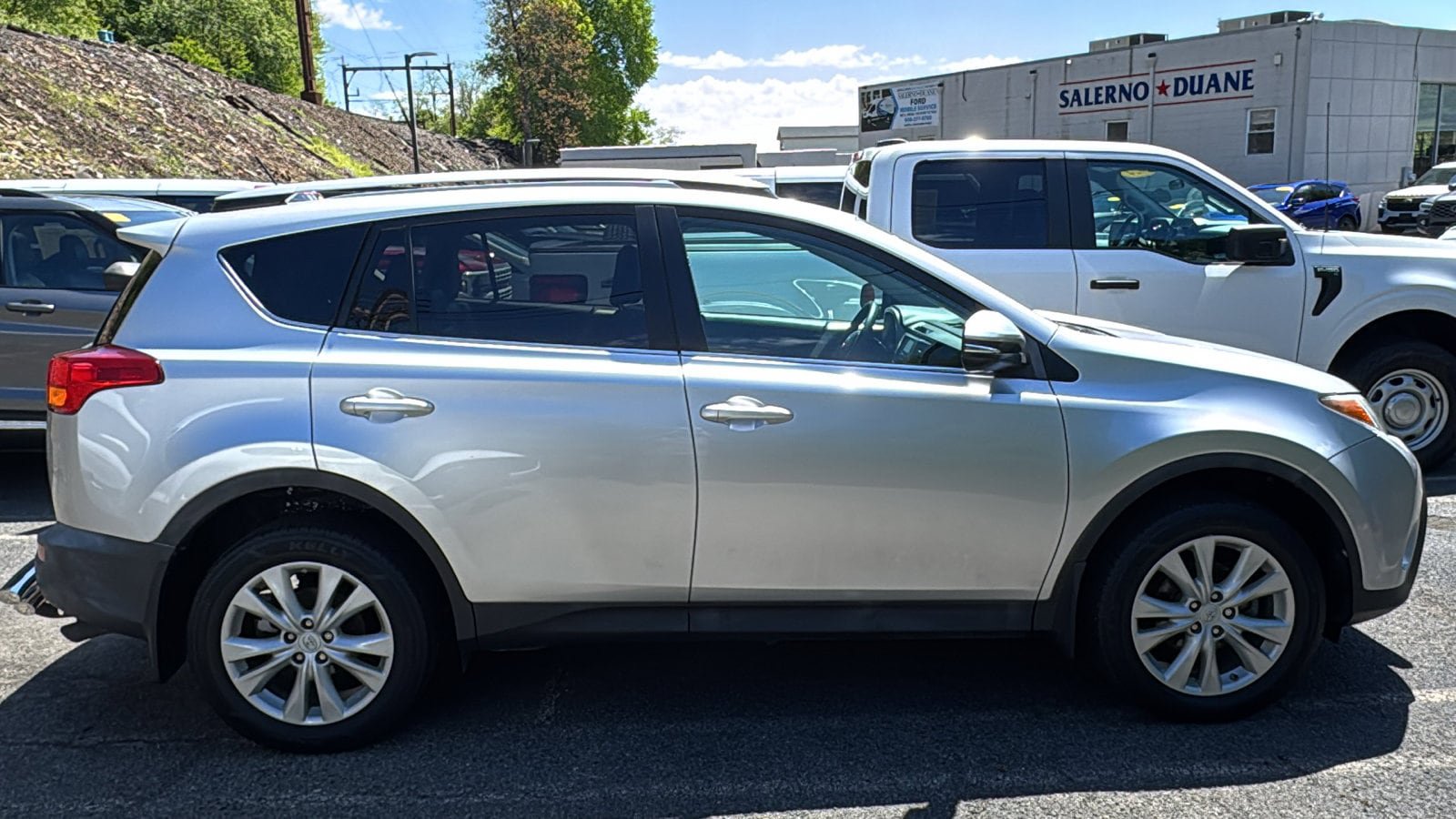 Used 2015 Toyota RAV4 Limited AWD/4WD image 10