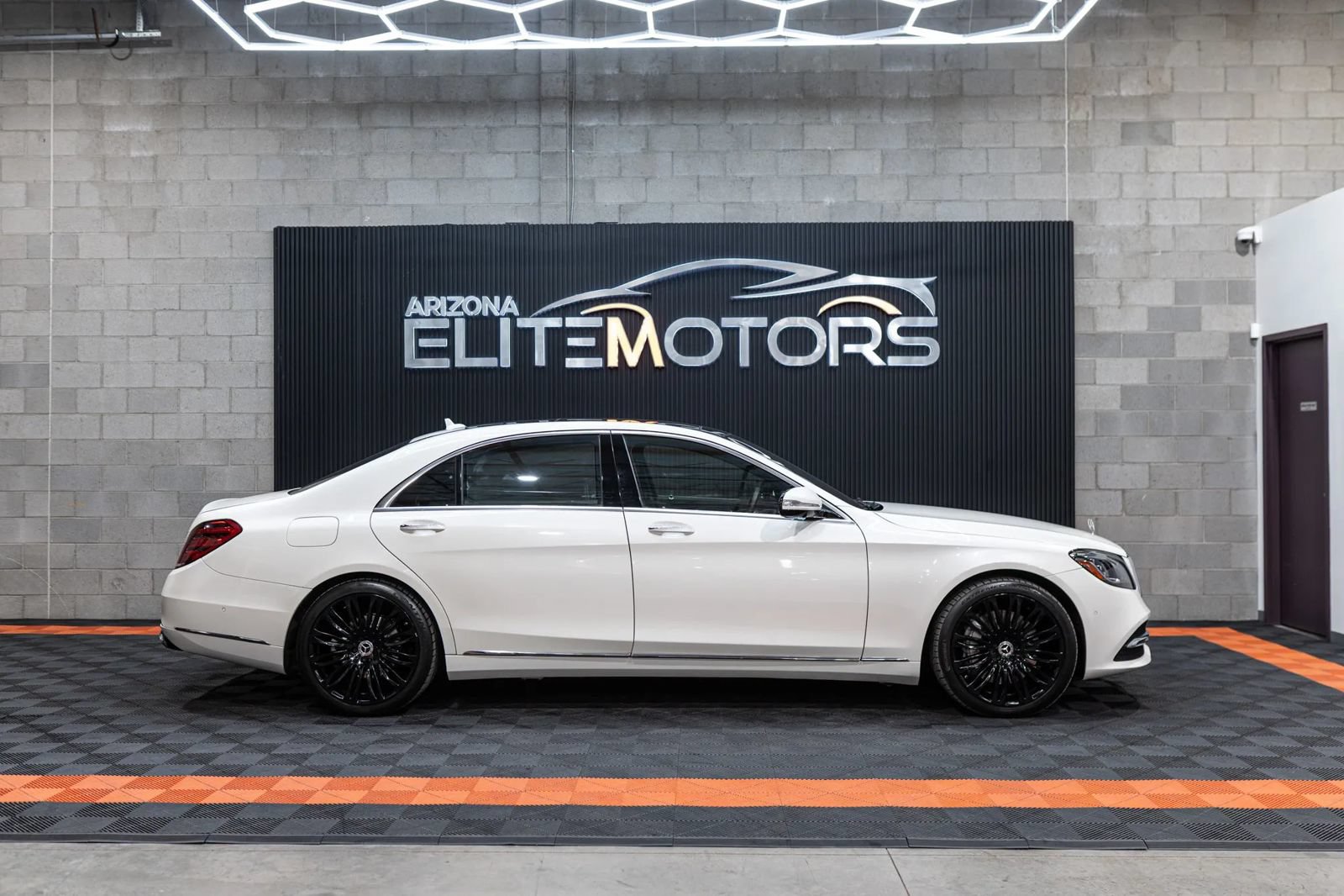 Used 2019 Mercedes-Benz S 560 Sedan image 10