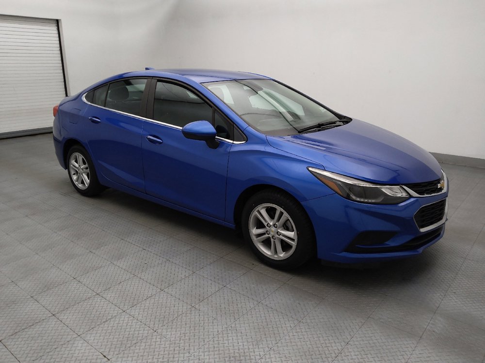Used 2017 Chevrolet Cruze LT w/ Convenience Package FWD image 11