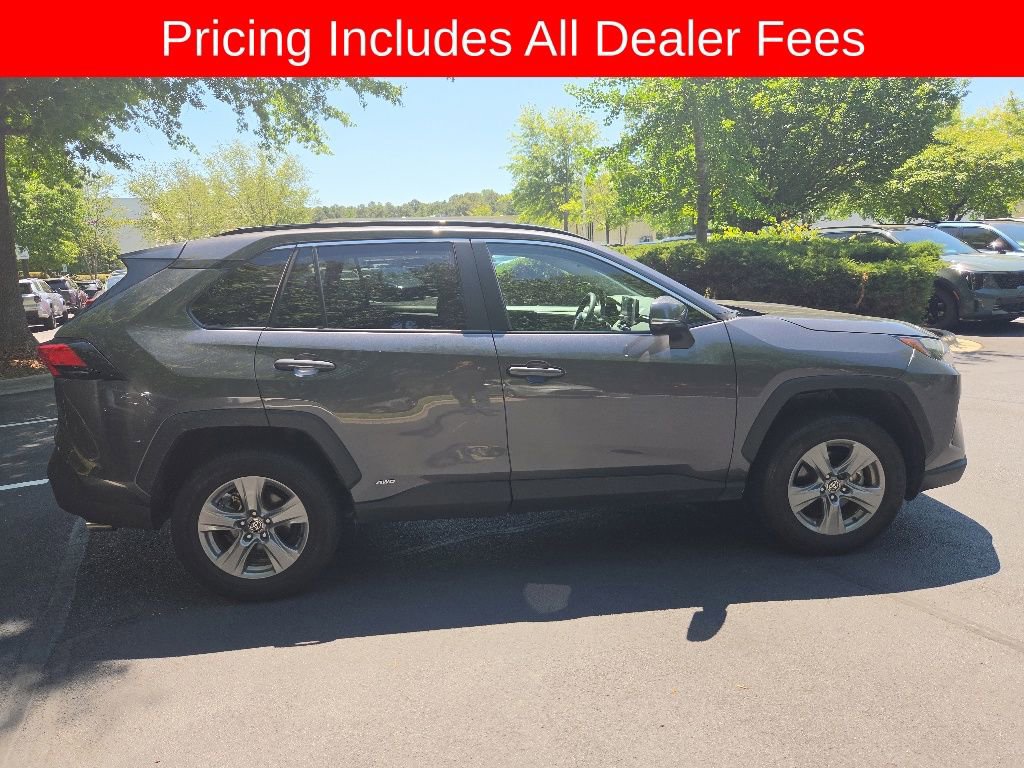 Used 2025 Toyota RAV4 LE AWD/4WD image 11