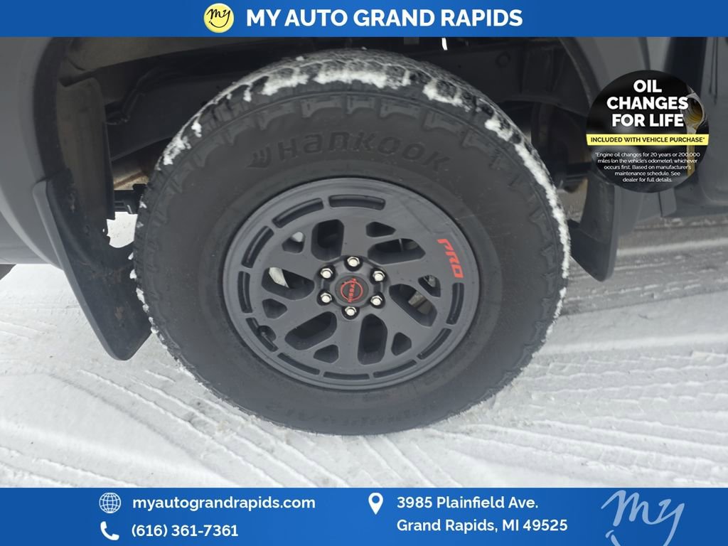 Used 2025 Nissan Frontier PRO-4X w/ Pro Premium Package AWD/4WD image 33