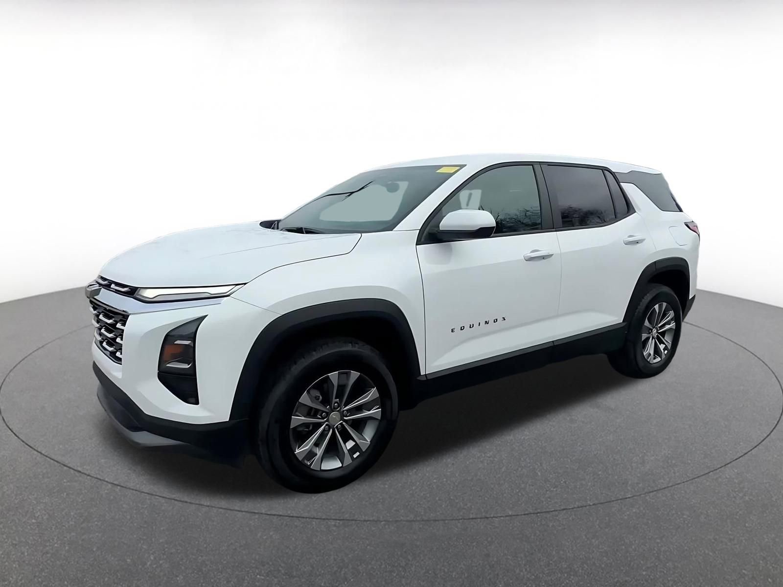 Used 2025 Chevrolet Equinox LT image 8