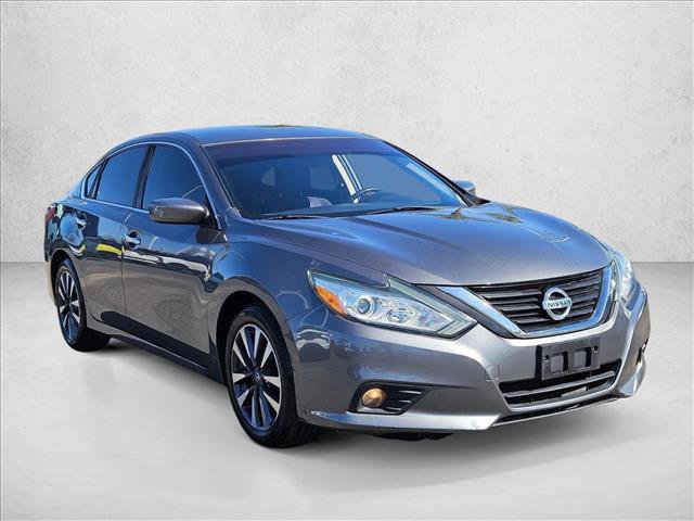 Used 2017 Nissan Altima 2.5 SV image 3