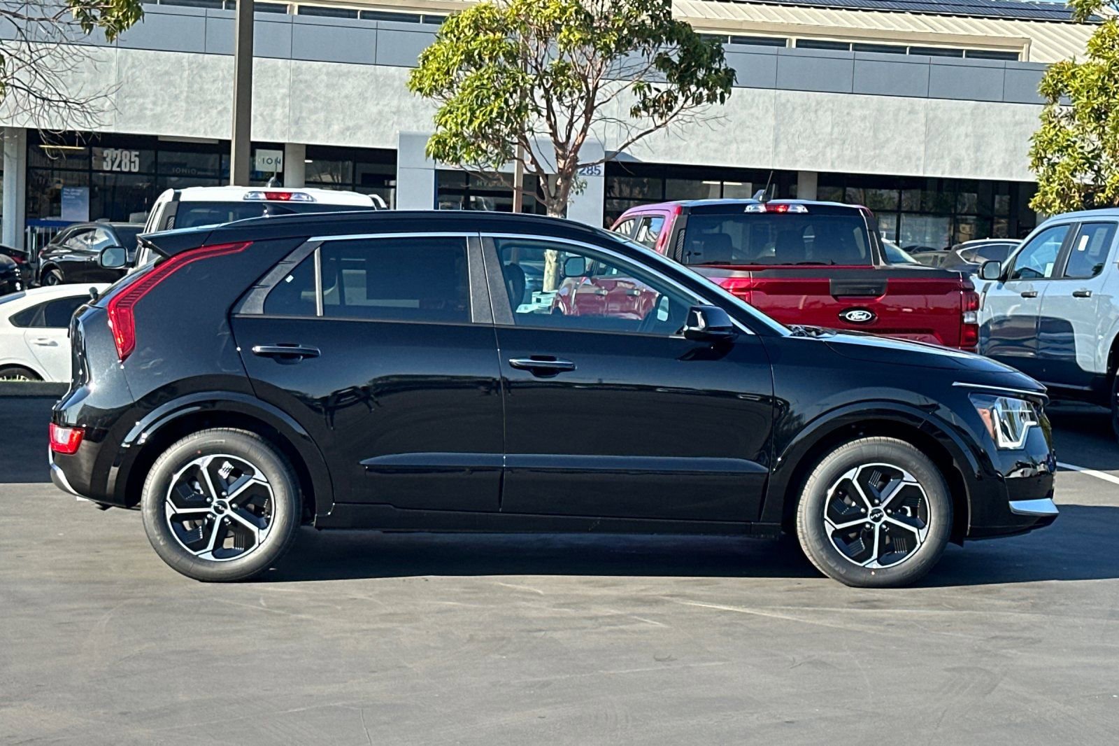 New 2026 Kia Niro SX image 3