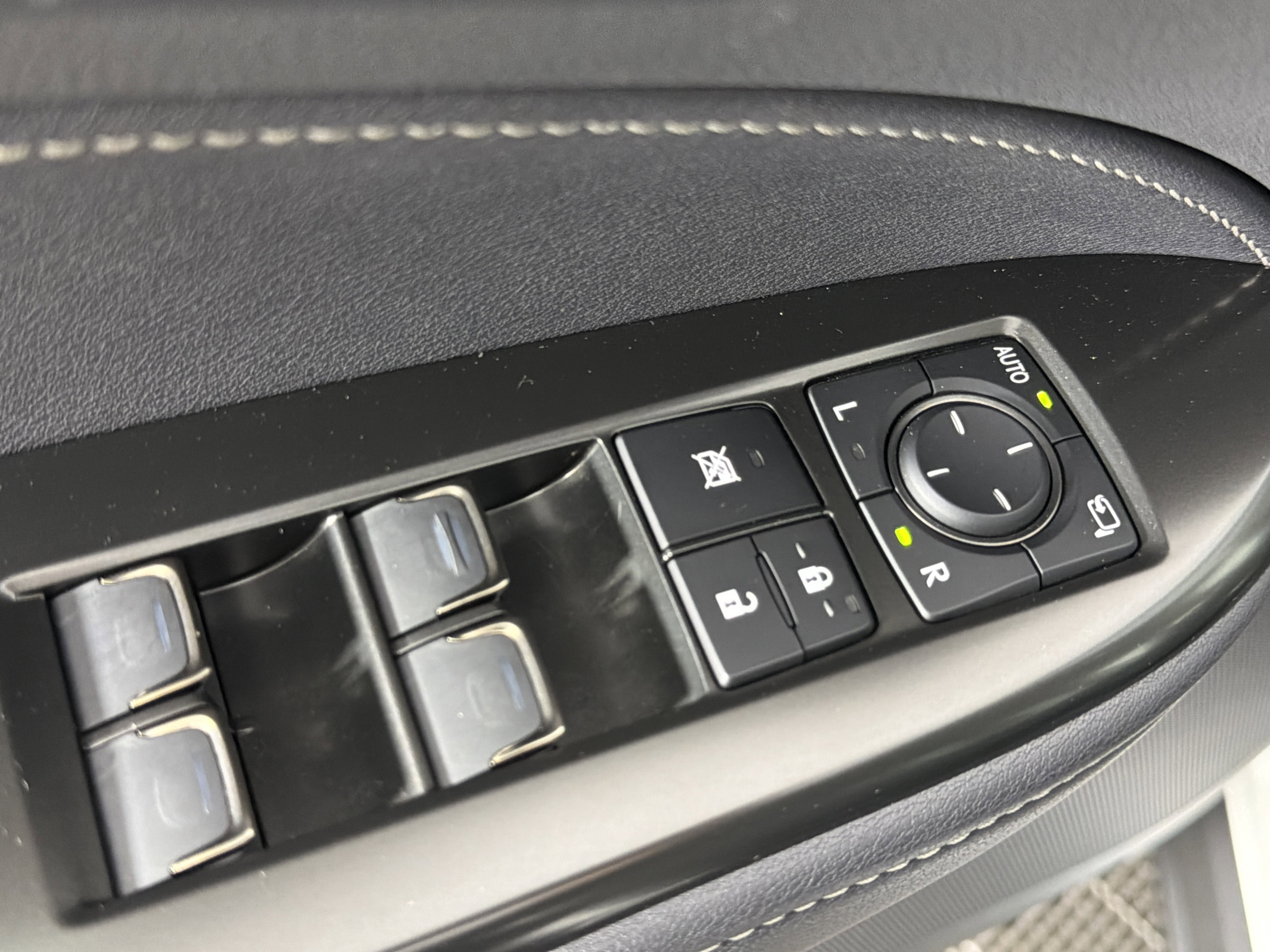Certified 2025 Lexus NX 350h AWD w/ Accessory Package (2T) image 8
