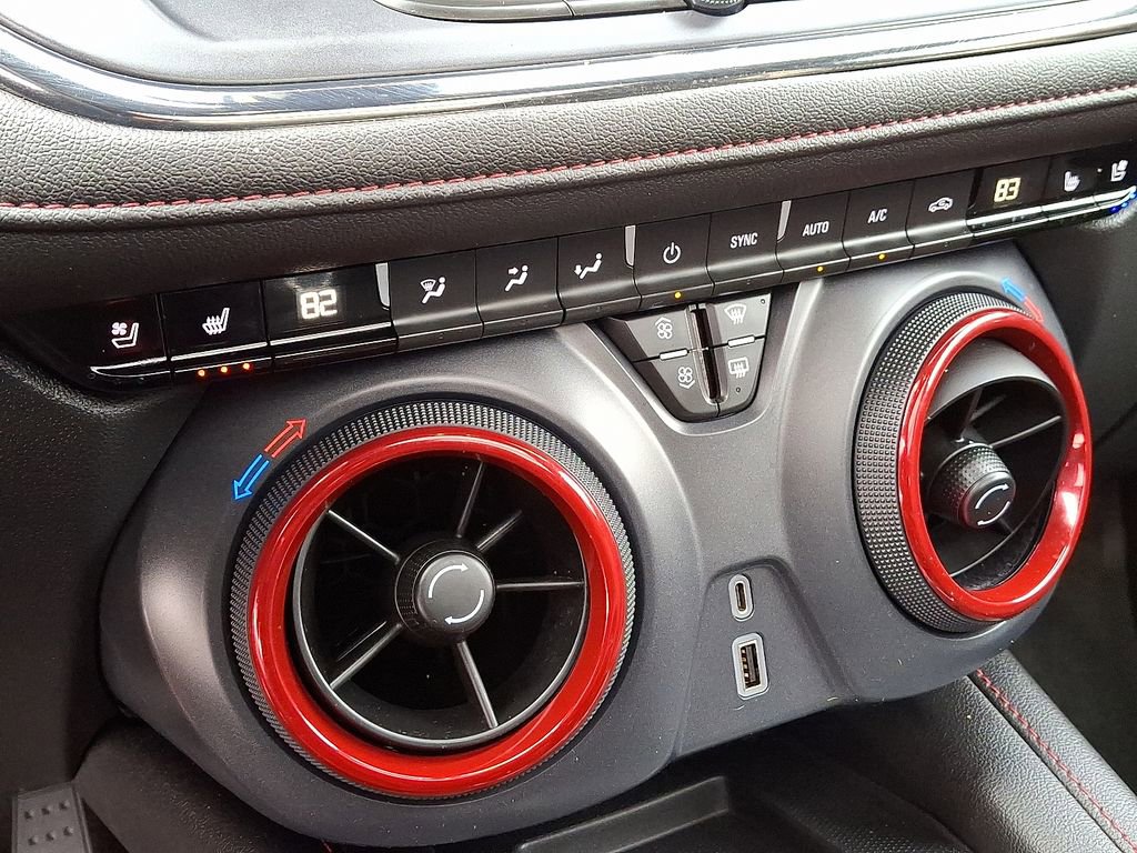 Used 2023 Chevrolet Blazer RS w/ Enhanced Convenience Package image 16