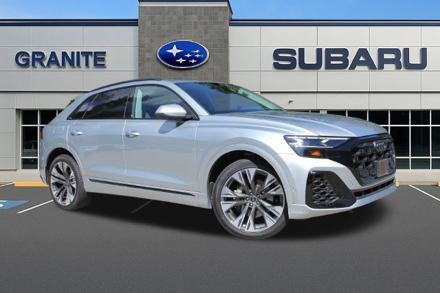 Used 2024 Audi Q8 Premium Plus AWD/4WD image 3