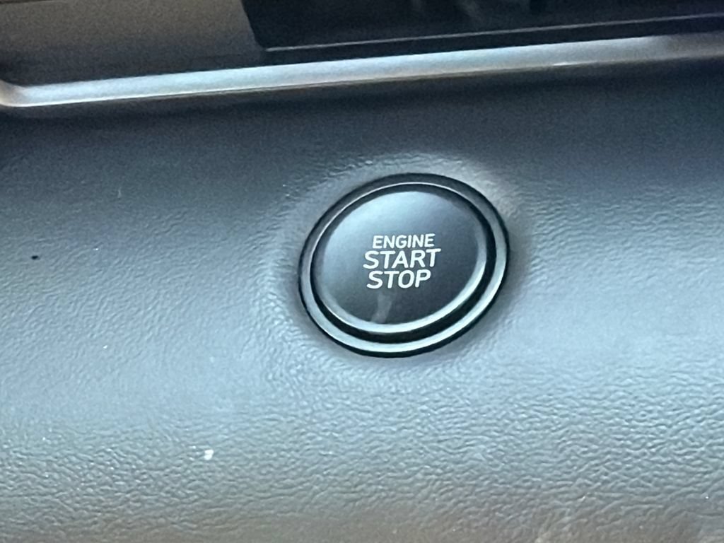 Certified 2025 Hyundai Elantra Sport FWD image 28