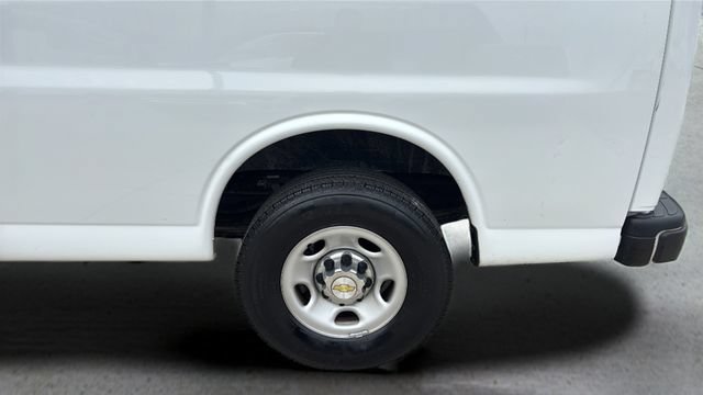 Used 2024 Chevrolet Express 3500 LT w/ LT Preferred Equipment Group RWD image 29