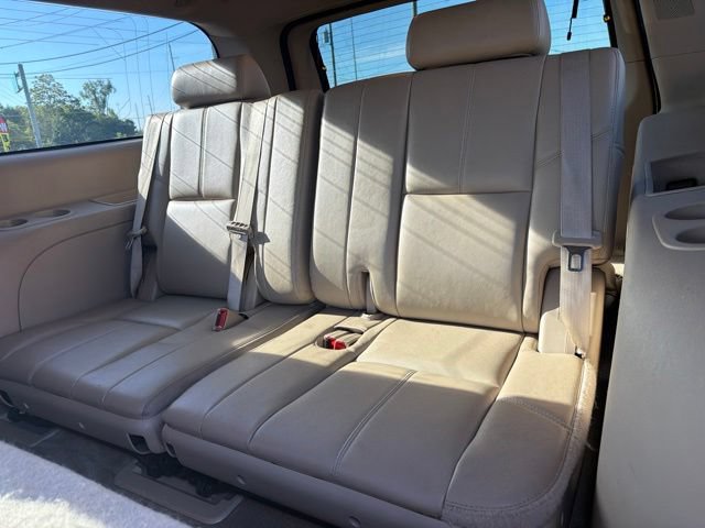 Used 2014 Chevrolet Suburban LT RWD image 10
