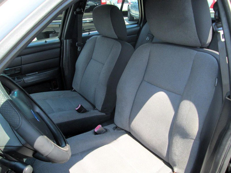 Used 2011 Ford Crown Victoria Police Interceptor w/ Radio Suppression Pkg image 5