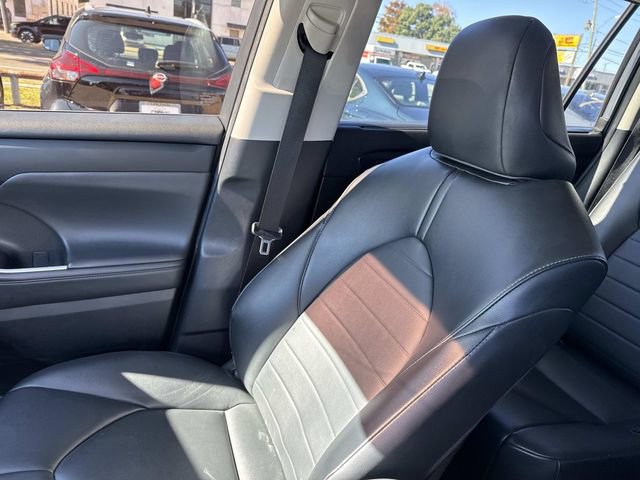 Used 2022 Toyota Highlander XLE image 21