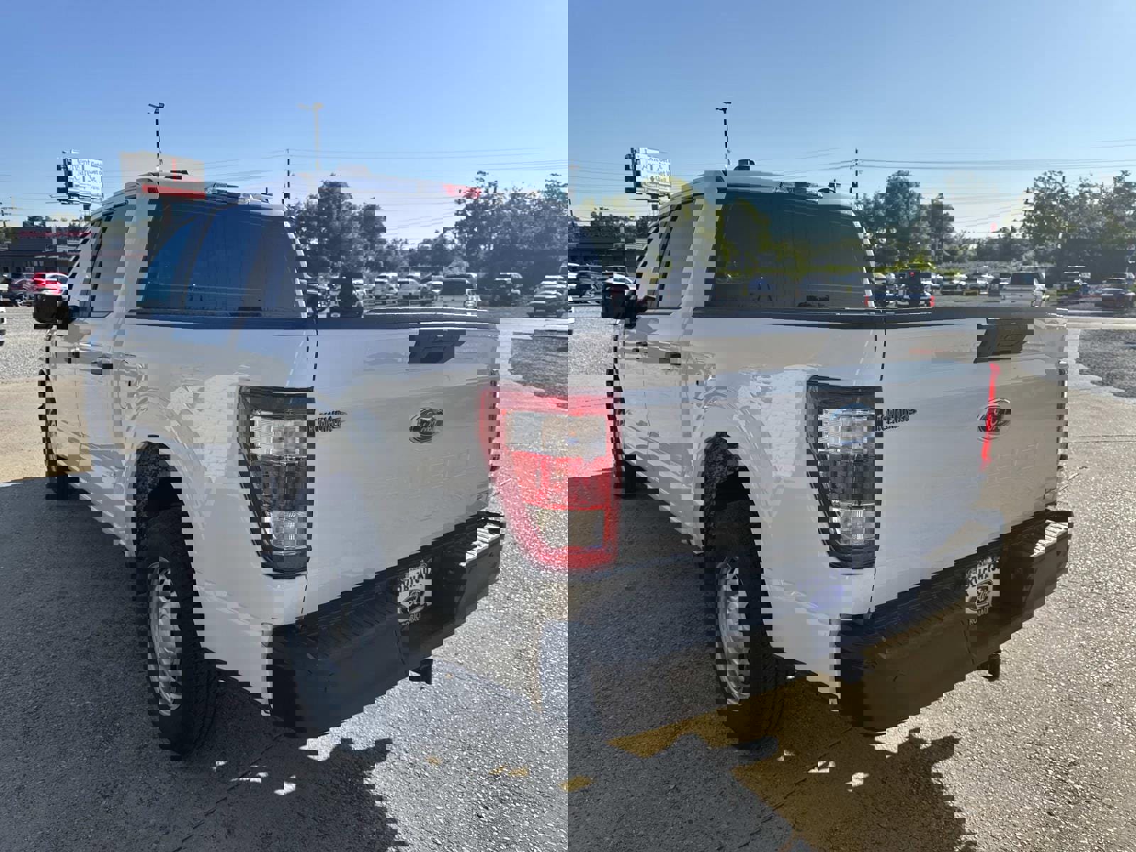 Used 2022 Ford F150 XL w/ Trailer Tow Package image 5