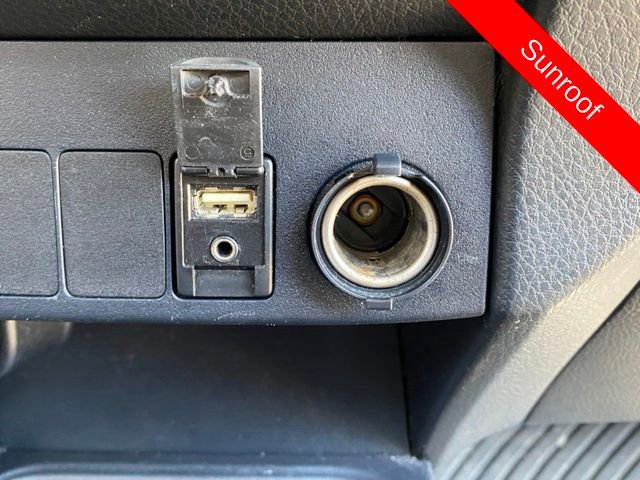 Used 2017 Toyota RAV4 XLE FWD image 33