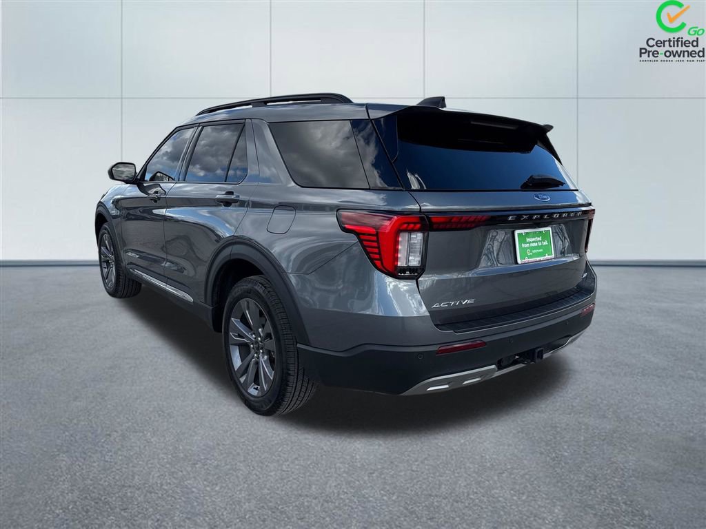 Used 2025 Ford Explorer Active w/ Active Comfort Package AWD/4WD image 3