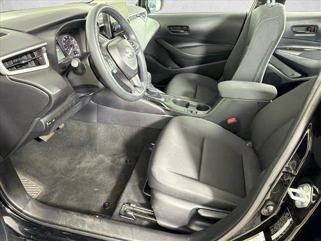 Used 2025 Toyota Corolla LE FWD image 9